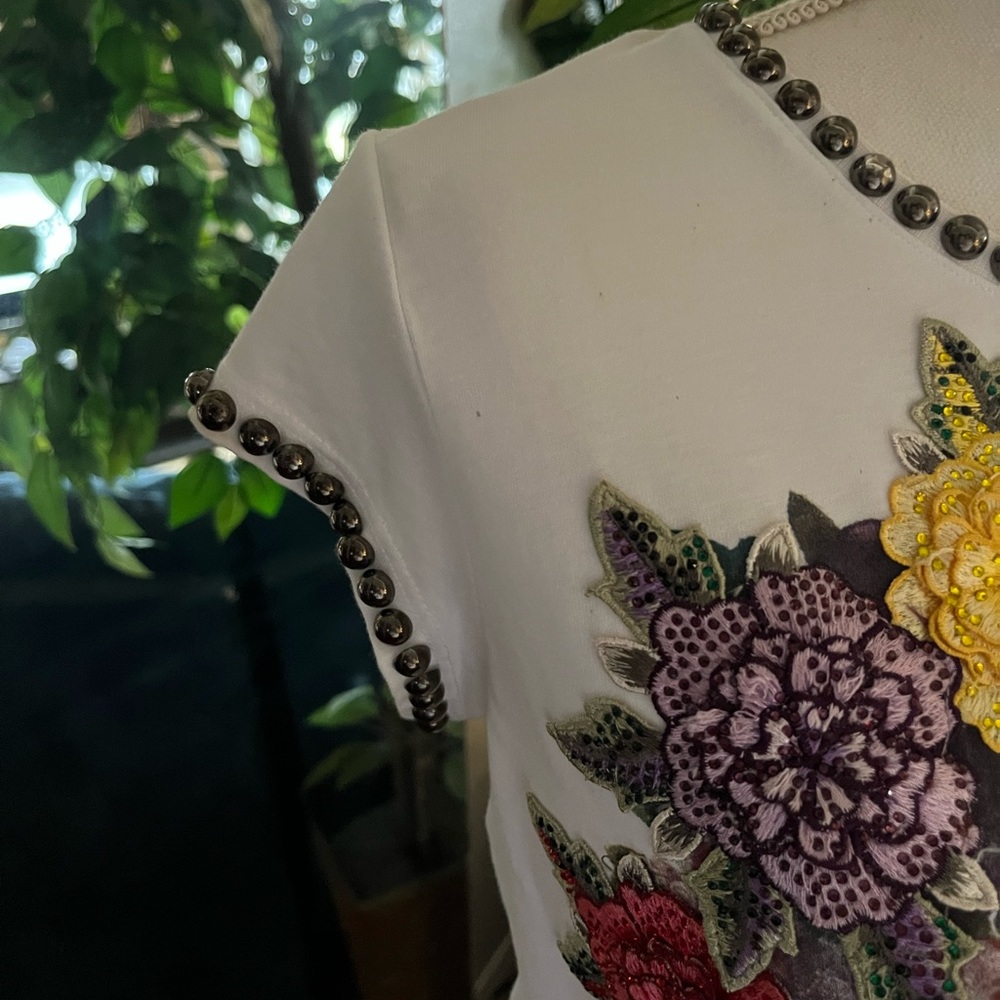 Authentic Philipp Plein 'Skull & Flowers' Studded Couture Tee - Picture 5 of 11